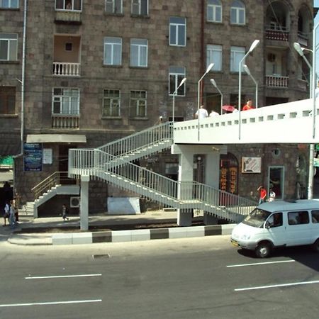 Cozy Studio In Yerevan'S Center Экстерьер фото